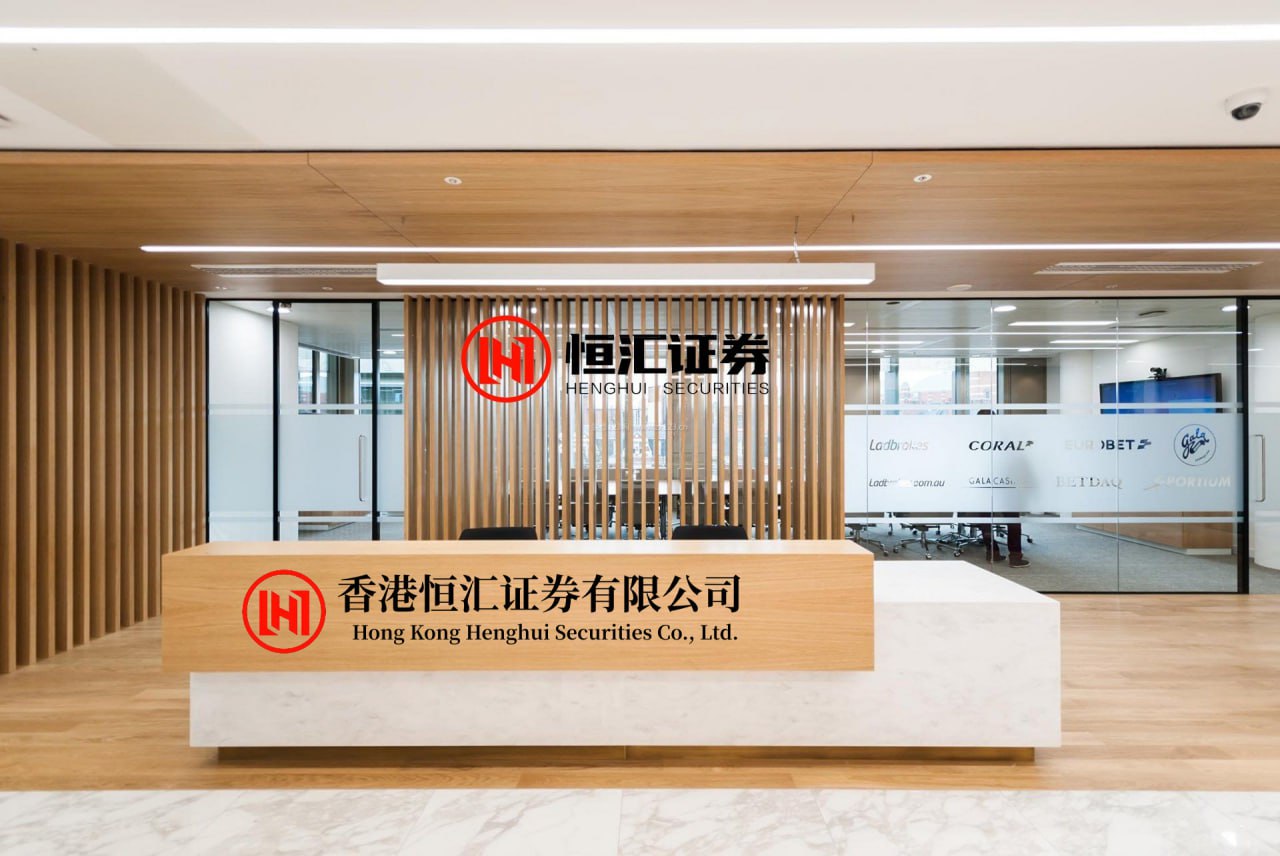 策略赢 关于奶酪的10个冷知识，如世界上最大一块奶酪是一块切达奶酪，重达14334公斤
